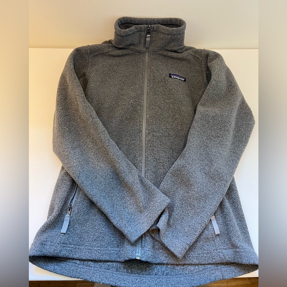 Gray women’s Patagonia zip up size xs